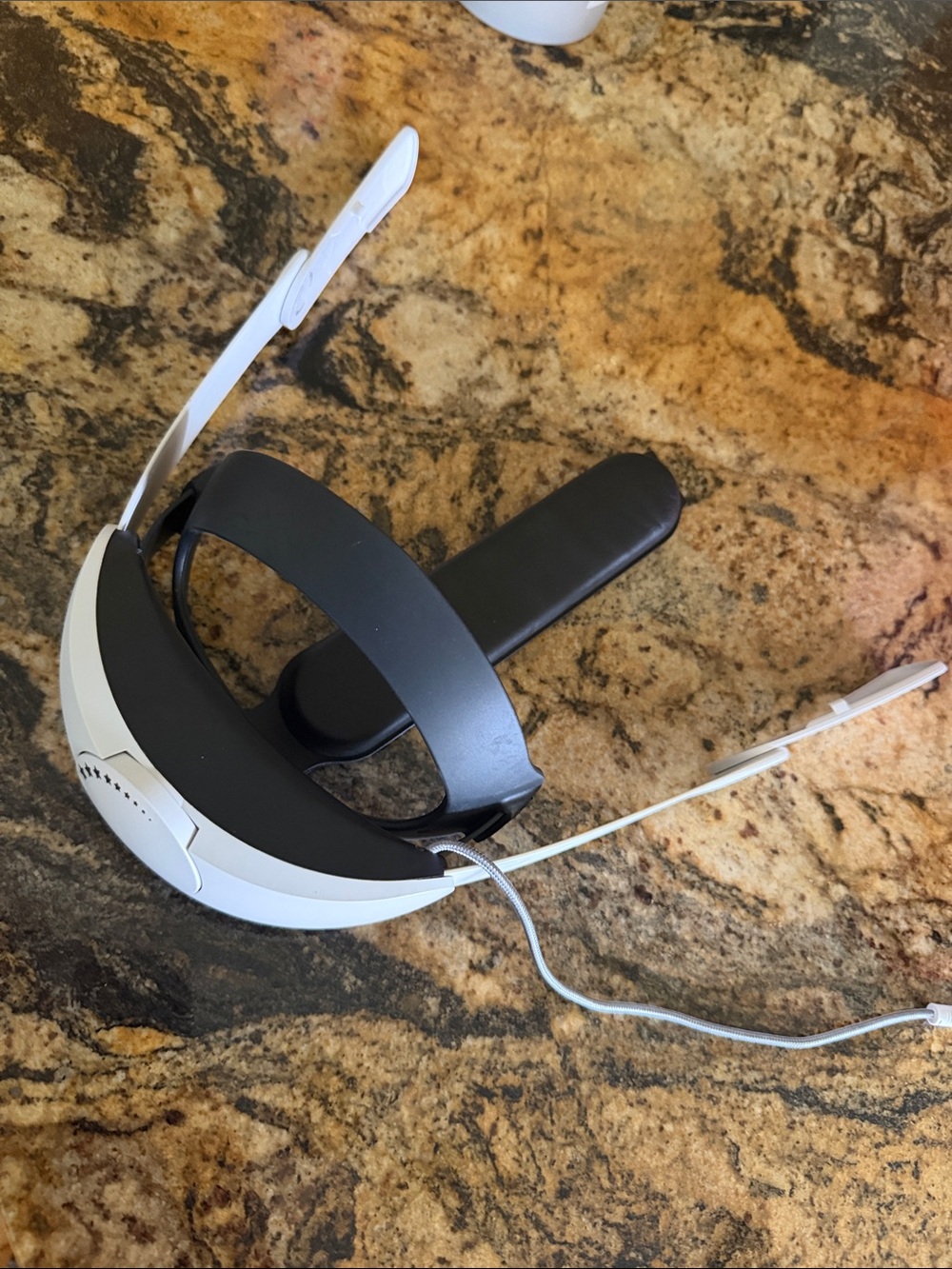 Oculus White VR BATTERY Headset with Black Strap. This is not the VR headset. - Picture 3 of 6